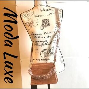 Cute Moda Luxe Crocodile Embossed Crossbody Bag